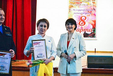 Оксана Набатчикова посетила военный госпиталь